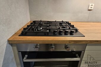 Pronájem bytu 2kk u metra Vysočanská - 5