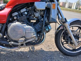 Honda VF1100C Magna V65 1985 - 5