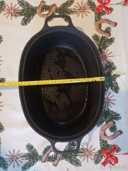 Krásný litinový pekáč - 5