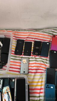 Prodám mix telefonu - 5