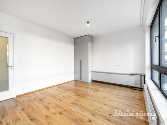 Pronájem bytu 1+kk, Závišova, Nusle, 21900 Kč/měs, 33 m2 - 5