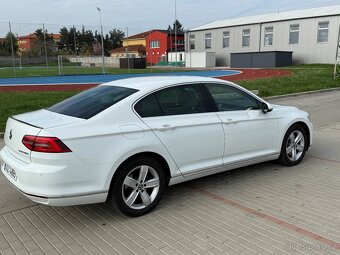 Volkswagen Passat 2.0 TDi sedan - 5
