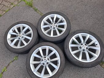 kola 18" 5x112 Skoda Superb Modus pneu 235/45R18 - 5
