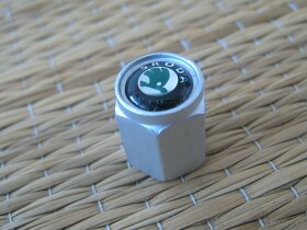 Nová sada alu čepiček autoventilků ŠKODA AUTO.4-kusy - 5