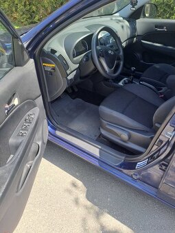 Hyundai i30 2009 1,6 benzin/lpg 92 kW - 5