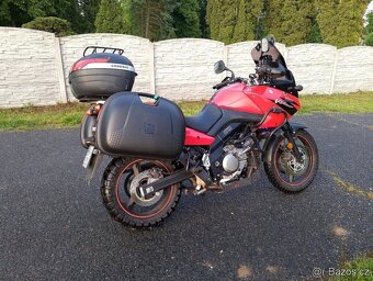 V-strom 650cm v tp25kw jinak otevreny. - 5