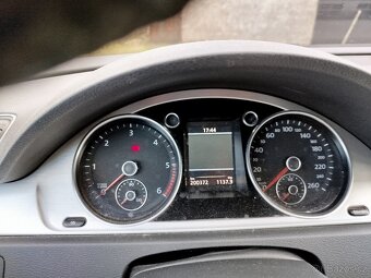 Prodám VW Passat B7 Variant 103 KW - 5