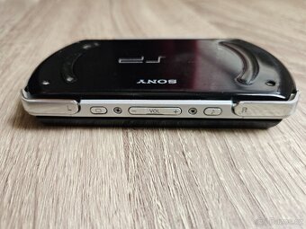 PSP Go - 5