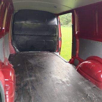 VW T5 Transporter 2.0 - 5