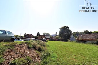 Prodej pozemku 985 m2 Staré Těchanovice, v ceně projekt na R - 5