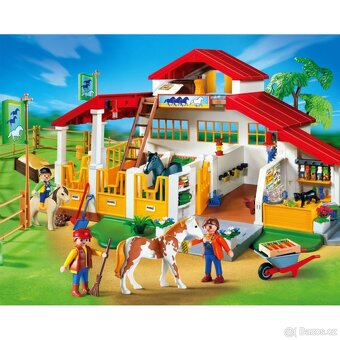 PLAYMOBIL 4190 Velká stáj - 5