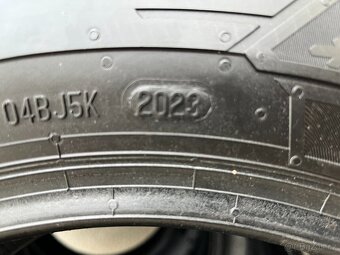 Prodám 4x zimní pneu Barum Snovanis3 195/70 R15 C, 90% vzor - 5