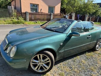 CLK W 208 cabrio 320 V6 - 5