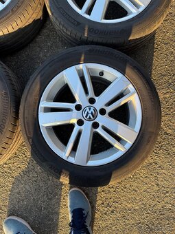 Alu kola VOLKSWAGEN , 5x112 r16 , letní pneu 205/55 r16 - 5