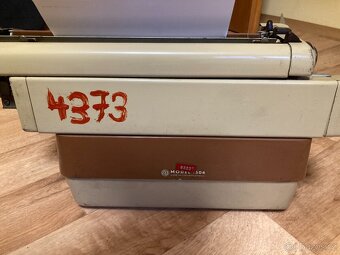 Mechanický psací stroj Consul - 5