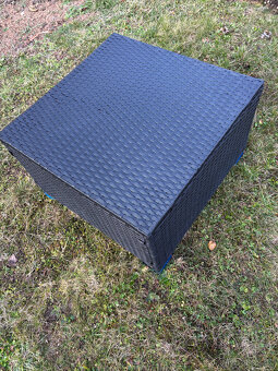 Zahradní polyratanová sedačka + taburety - 5