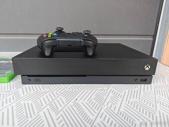 Xbox one X 1TB - 5