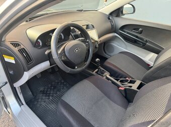 Kia Ceed Combi, 1.6i , r.v.: 2010 - 5