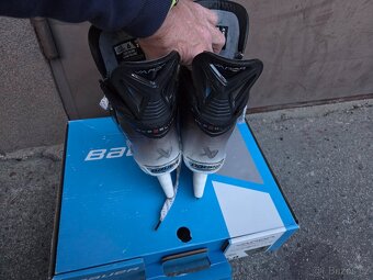 Hokejové brusle Bauer Vapor Hyperlite 2. - 5