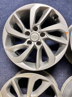 5x114,3 R17 Originál Hyunda Tucson Alu disky - 5