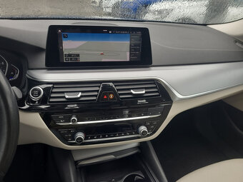 BMW 530I xDrive - 5