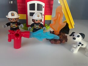 LEGO 10903 DUPLO HASIČSKÁ STANICE - 5