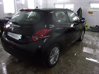 Peugeot 208 1,2i 82 - 5