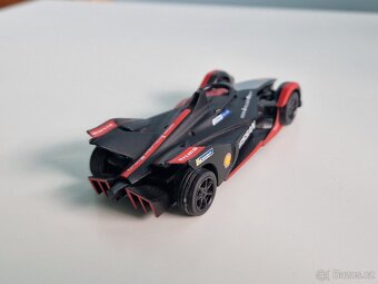 Auto na dálkové ovládání - 5