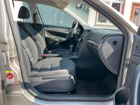 BOLT TAXI  UBER  AUTOPUJČOVNA - 5