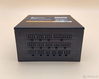 Prodám PC zdroj SilentiumPC Supremo FM2 750W Gold - 5