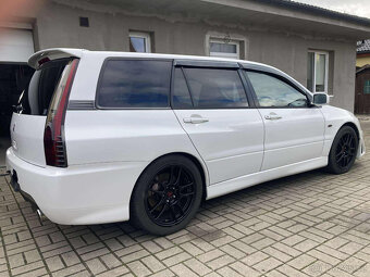 Mitsubishi Lancer Evo 9 Wagon - 5