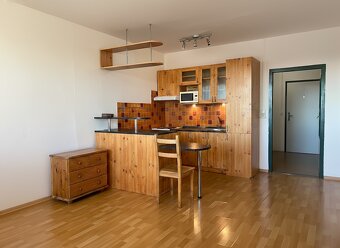 Pronájem bytu 1+kk s balkónem, 32 m² – Olomouc, ul. Voskovco - 5