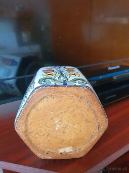 Maľovaná nádoba - habanská fajansa - 5