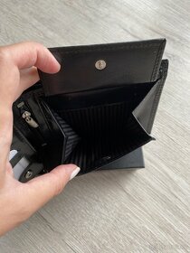 Kožená peněženka bez nápisů - 5