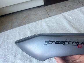 Levý podsedlový plast na Street triple 675 2013 - 5