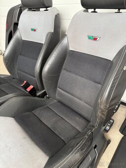 Kompletně vyhřívané sedačky + Tapecírunk Octavia 2 RS - 5