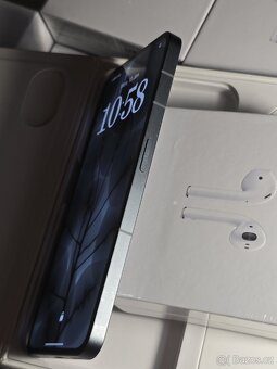 Nothing Phone (2) + 25× Bluetooth sluchátka - 5