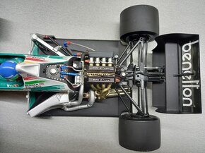 F1 ROZKLÁDACÍ BENETTON BMW B186 1986 BERGER MINICHAMPS 1:18 - 5