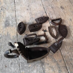 Staré žehličky - 5