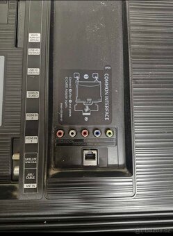 4K UHD Smart Samsung televizor - 5