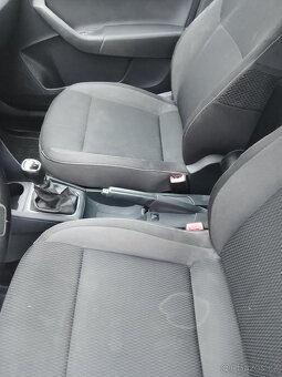 Škoda Rapid spacbek - 5