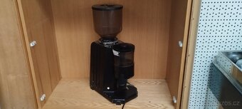 Mlýnek na kávu profi – San Marco - 5