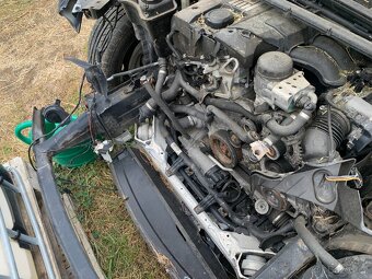 BMW E87 118i díly / na díly - 5