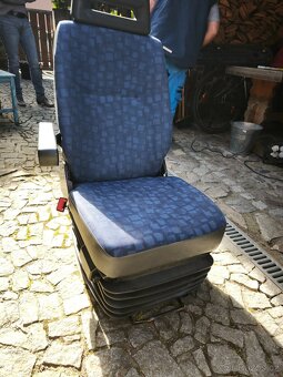 Iveco daily řidičovo vzduchova sedačka - 5