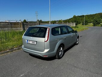 FORD FOCUS 1.6 - 5