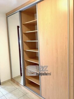 Prostorný mezonet 2kk, 106 m2 po celkové rekonstrukci, skle - 5