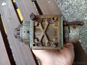 Prodám magneto na starý stabilní motor - 5