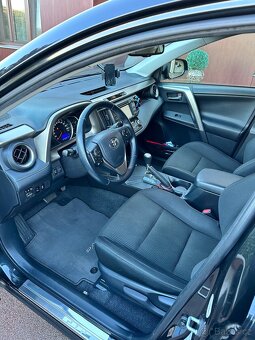 Toyota RAV4 2.2D4D 110 kW, 5/2015 - 5