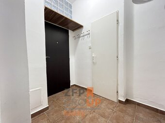 Pronájem bytu 2+kk o rozloze 39 m2, ulice Dlouhomostecká, Li - 5