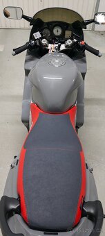 Honda VFR 800FI - 5